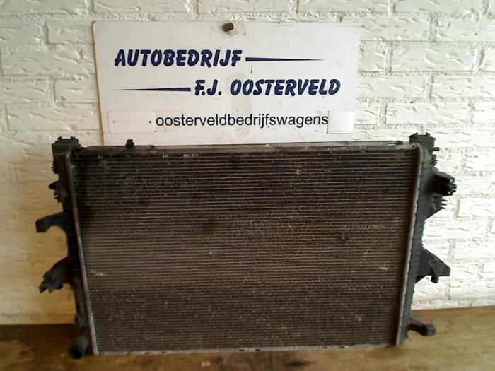 Usagé Radiateur Volkswagen Transporter T5 2.0 TDI DRF Prix € 40,00 Règlement à la marge proposé par VW Parts Dronten