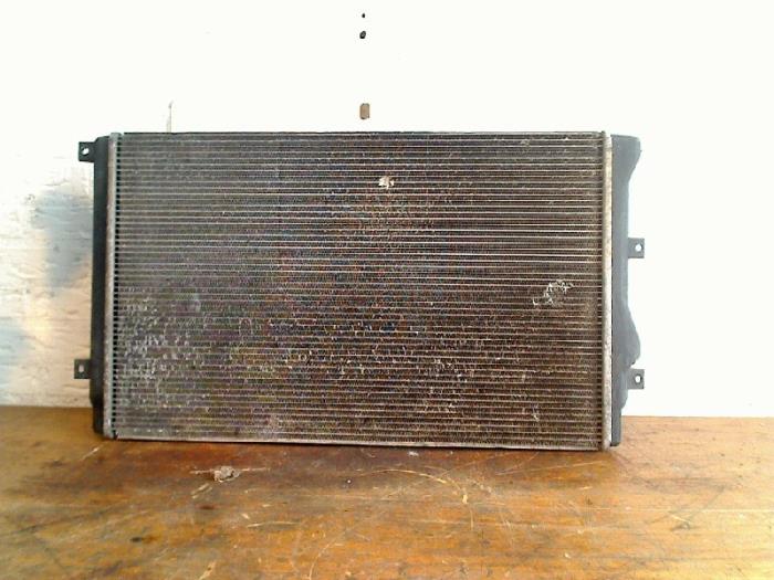 Gebrauchte Kühler Volkswagen Caddy Combi III (2KB,2KJ) 1.9 TDI Preis € 25,00 Margenregelung angeboten von VW Parts Dronten