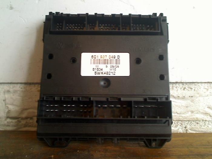 Usagé Ordinateur divers Volkswagen Fox (5Z) 1.2 Prix € 50,00 Règlement à la marge proposé par VW Parts Dronten