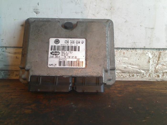 Usagé Ordinateur de bord Seat Ibiza III (6L1) 1.4 16V 75 Prix € 70,00 Règlement à la marge proposé par VW Parts Dronten