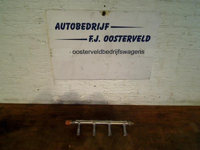 Usagé Système d'injection Volkswagen Golf V (1K1) 1.4 TSI 140 16V Prix € 30,00 Règlement à la marge proposé par VW Parts Dronten