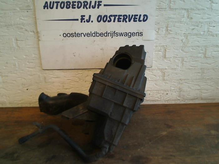Begagnade Luftfilterhus Volkswagen Transporter T5 2.0 TDI DRF Pris på förfrågan erbjuds av VW Parts Dronten