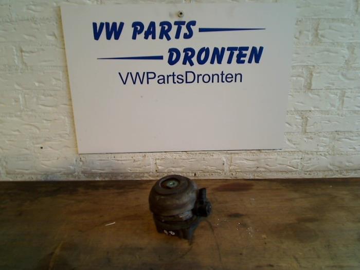 Gebrauchte Motorlager Audi A8 (D3) 4.0 TDI V8 32V Quattro Preis auf Anfrage angeboten von VW Parts Dronten