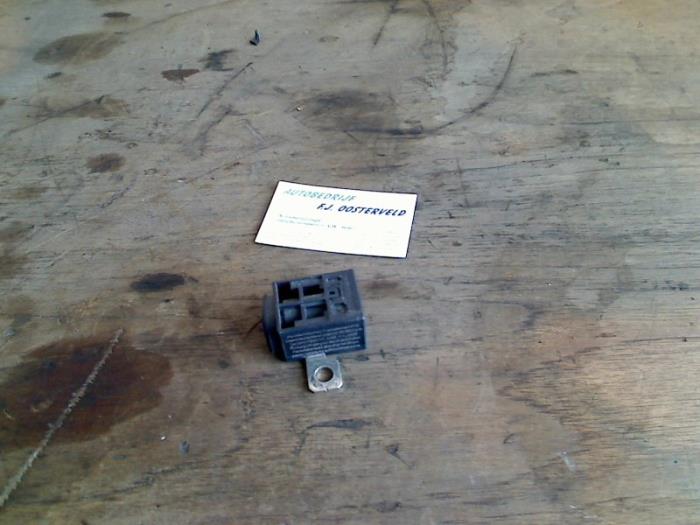 Begagnade Airbagsensor Audi A6 (C6) 2.7 TDI V6 24V Pris på förfrågan erbjuds av VW Parts Dronten