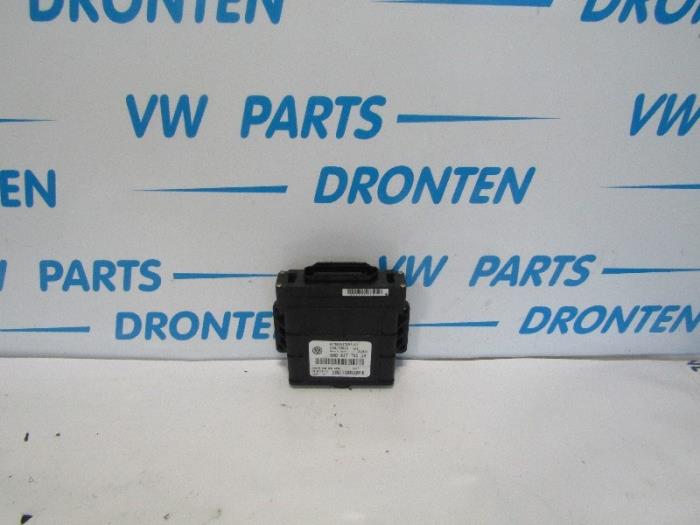Used Automatic gearbox computer Volkswagen Touareg (7LA/7L6) 5.0 TDI V10 Price € 50,00 Margin scheme offered by VW Parts Dronten