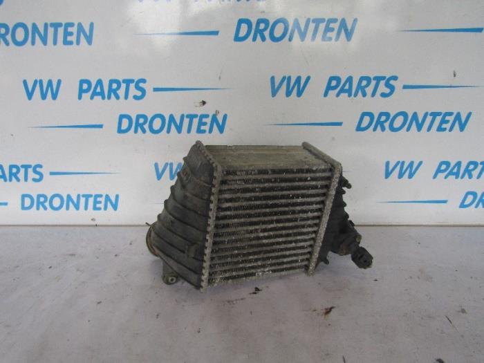 Usados Intercooler Volkswagen New Beetle (1Y7) 1.8 20V Turbo Precio € 75,00 Norma de margen ofrecido por VW Parts Dronten