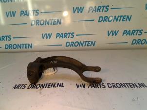 Used Knuckle bracket, front right Audi A4 Avant (B8) 2.0 TDI 16V Price € 20,00 Margin scheme offered by VW Parts Dronten