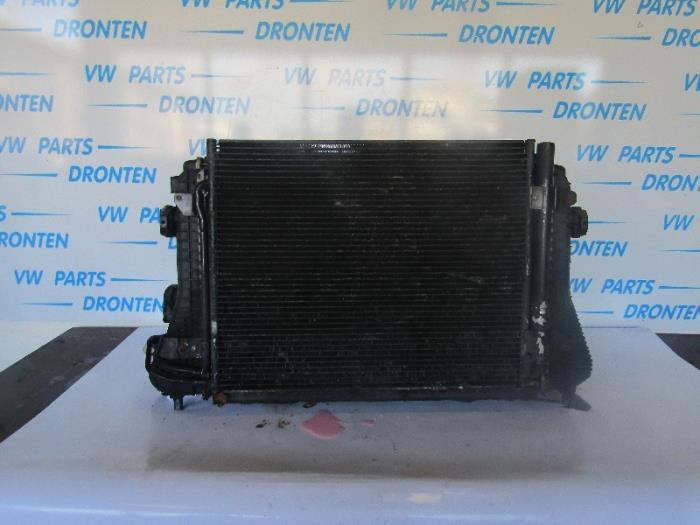 Usagé Radiateur Volkswagen Touran (1T1/T2) 2.0 TDI 16V 136 Prix € 100,00 Règlement à la marge proposé par VW Parts Dronten