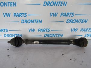 Usagé Arbre de transmission avant droit Volkswagen Jetta III (1K2) 1.4 TSI 160 16V Prix € 40,00 Règlement à la marge proposé par VW Parts Dronten