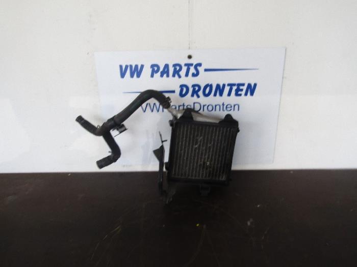 Usagé Radiateur Audi TT (8N3) 3.2 V6 24V Quattro Prix € 40,00 Règlement à la marge proposé par VW Parts Dronten