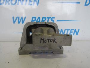 Engine mount from a Volkswagen Golf VI (5K1) 2.0 GTI 16V 2010