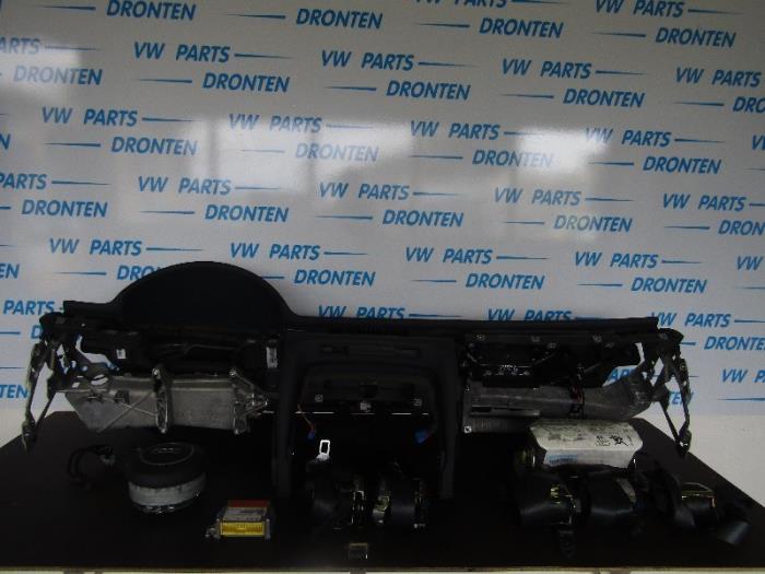 Begagnade Airbagset Audi A8 (D3) 4.0 TDI V8 32V Quattro Pris € 400,00 Marginaltabell erbjuds av VW Parts Dronten