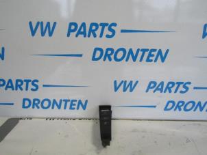 Used Parking brake switch Volkswagen Passat Variant (365) 1.6 TDI 16V Bluemotion Price € 25,00 Margin scheme offered by VW Parts Dronten