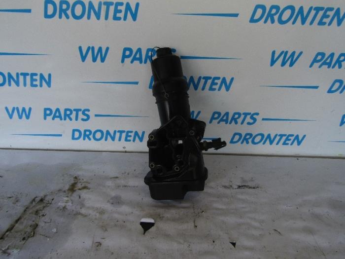 Gebrauchte Ölfiltergehäuse Volkswagen Scirocco (137/13AD) 2.0 R 16V Preis € 55,00 Margenregelung angeboten von VW Parts Dronten