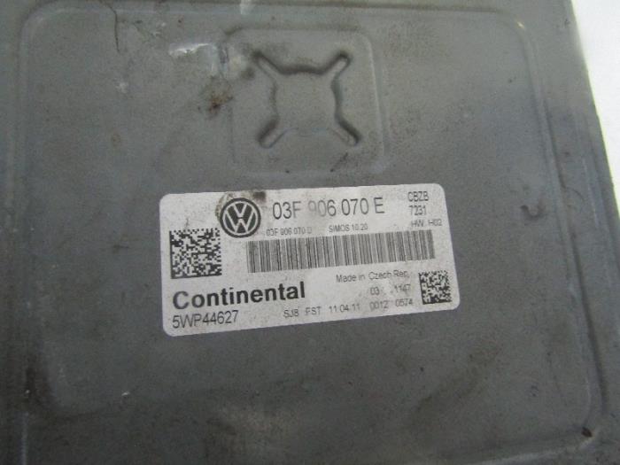 BordSteuergerät van een Volkswagen Polo V (6R) 1.2 TSI 2011