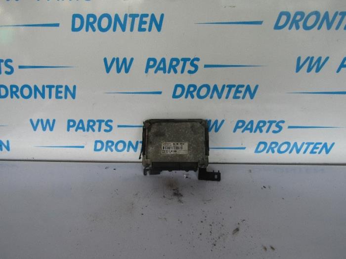 Używane Komputer pokladowy Audi A3 (8L1) 1.6 Cena € 50,00 Procedura marży oferowane przez VW Parts Dronten