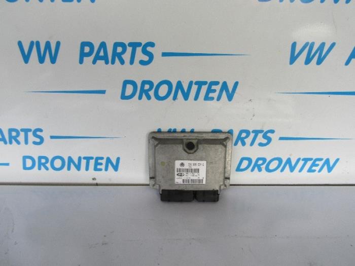 Używane Komputer pokladowy Audi A2 (8Z0) 1.4 16V Cena € 100,00 Procedura marży oferowane przez VW Parts Dronten