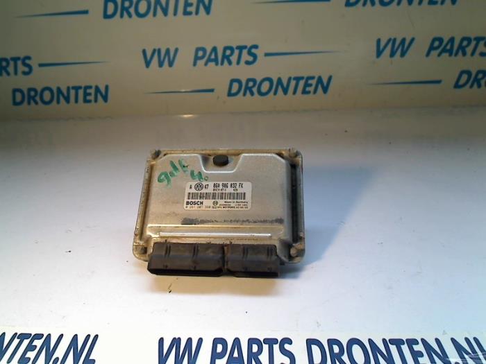 Używane Komputer pokladowy Volkswagen Golf IV Variant (1J5) 1.6 Cena € 75,00 Procedura marży oferowane przez VW Parts Dronten