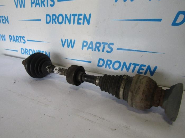 Front drive shaft, right from a Volkswagen Tiguan (5N1/2) 1.4 TSI 16V 4Motion 2008