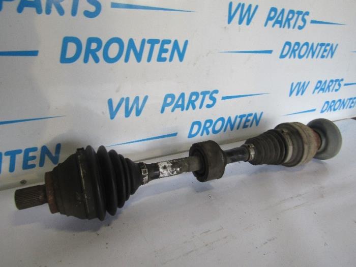 Front drive shaft, right from a Volkswagen Tiguan (5N1/2) 1.4 TSI 16V 4Motion 2008