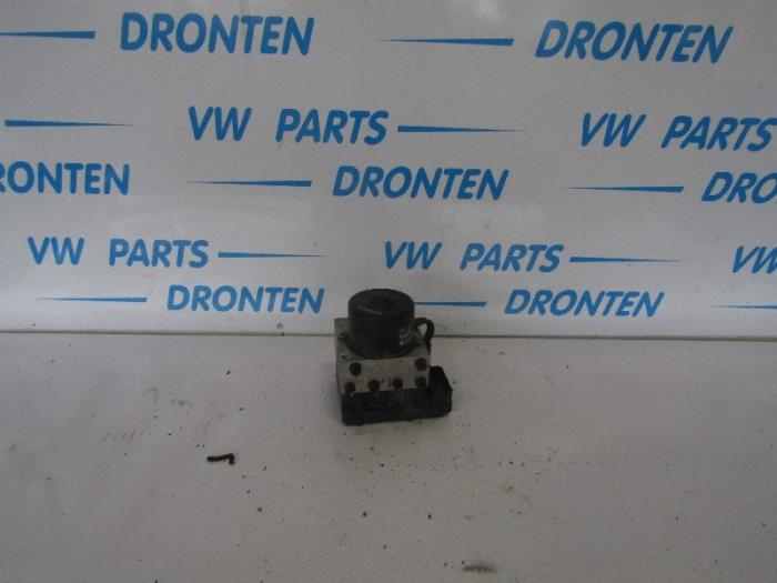 Usagé Bloc ABS Volkswagen Polo III (6N2) 1.4 Prix € 50,00 Règlement à la marge proposé par VW Parts Dronten