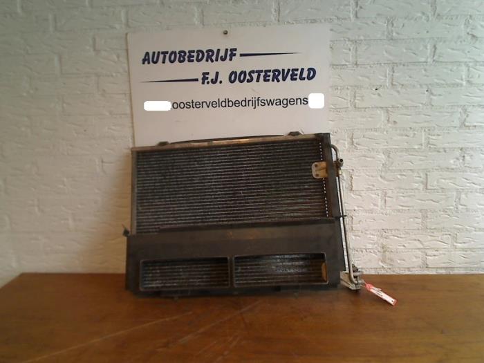 Usagé Radiateur Mercedes C Combi (S202) Prix € 30,00 Règlement à la marge proposé par VW Parts Dronten