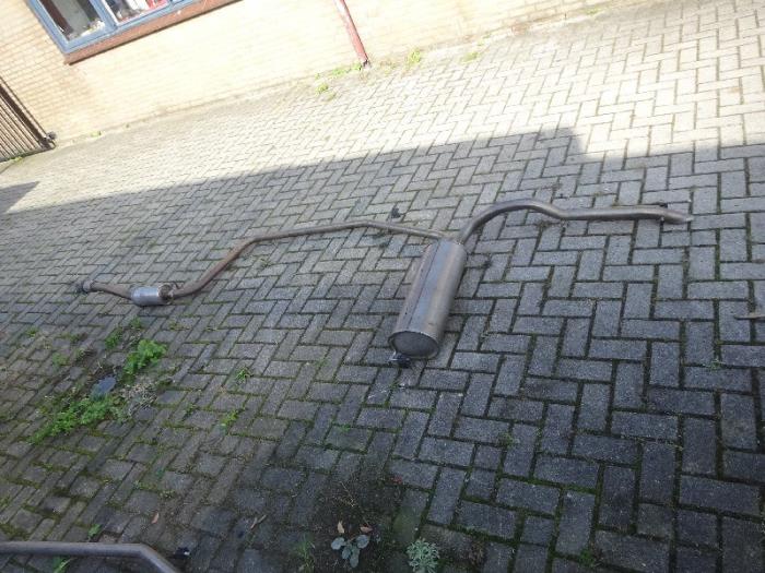 Usagé Echappement (complet) Opel Vivaro Prix sur demande proposé par VW Parts Dronten