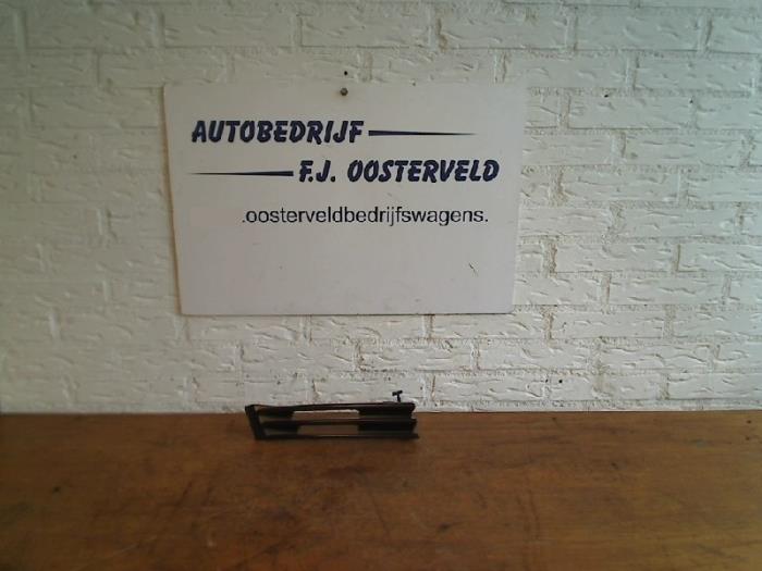 Neue Grill Mercedes C (W202) Preis auf Anfrage angeboten von VW Parts Dronten
