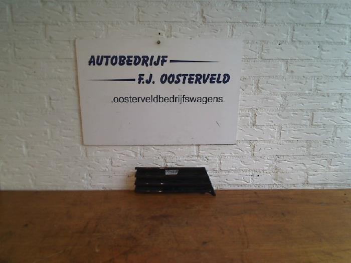 Begagnade Grill Mercedes E (W210) Pris på förfrågan erbjuds av VW Parts Dronten