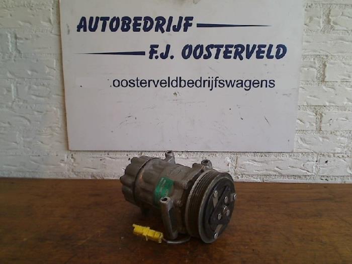 Usagé Pompe clim Peugeot 206 (2A/C/H/J/S) Prix € 50,00 Règlement à la marge proposé par VW Parts Dronten
