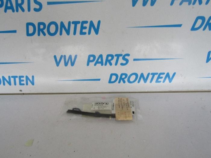 Używane Rózne Skoda Superb (3V3) 1.4 TSI 16V Cena € 18,82 Procedura marży oferowane przez VW Parts Dronten