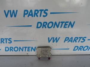 Usagé Antenne Audi A6 Avant Quattro (C6) Prix € 20,00 Règlement à la marge proposé par VW Parts Dronten