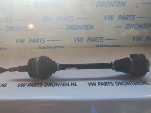 Used Front drive shaft, left Volkswagen Transporter T5 2.0 TDI DRF Price € 60,50 Inclusive VAT offered by VW Parts Dronten