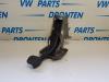 Brake pedal from a Volkswagen Caddy IV, 2015 2.0 TDI 102, Delivery, Diesel, 1.968cc, 75kW, CUUD; DFSD, 2015-05 2017