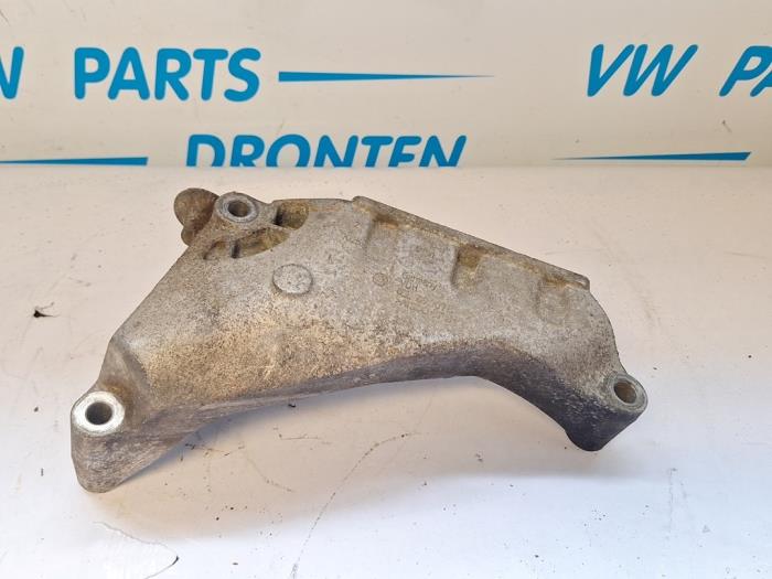 Gebrauchte Motorlager Volkswagen Transporter T5 2.0 TDI DRF Preis € 19,99 Margenregelung angeboten von VW Parts Dronten