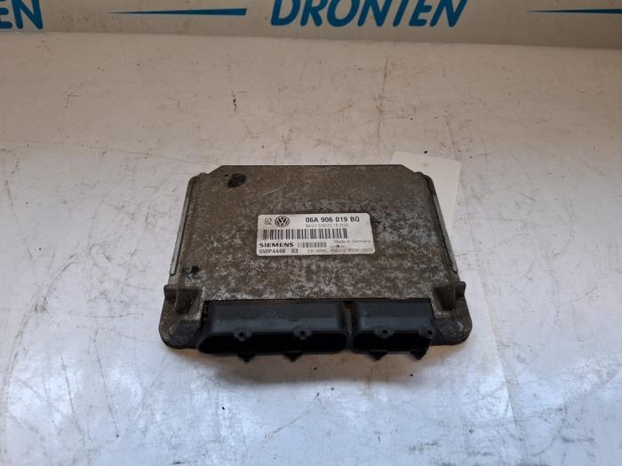 Używane Komputer pokladowy Volkswagen Golf IV Variant (1J5) 1.6 Cena € 45,00 Procedura marży oferowane przez VW Parts Dronten