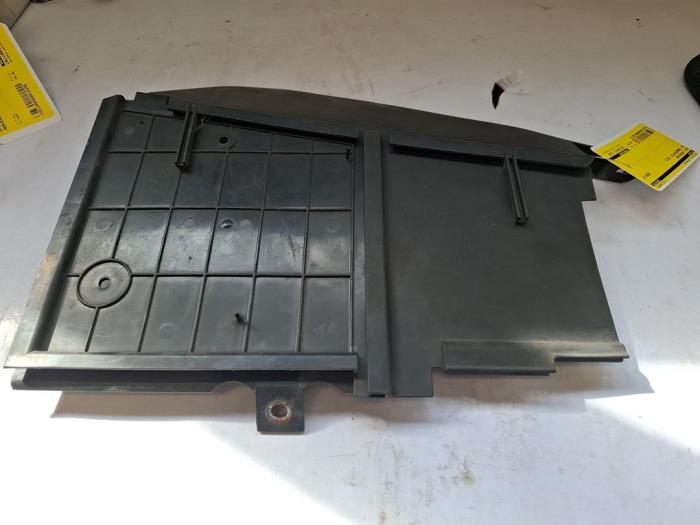 Begagnade Batterilock Volkswagen Transporter T5 2.0 TDI DRF Pris € 72,60 Inklusive moms erbjuds av VW Parts Dronten