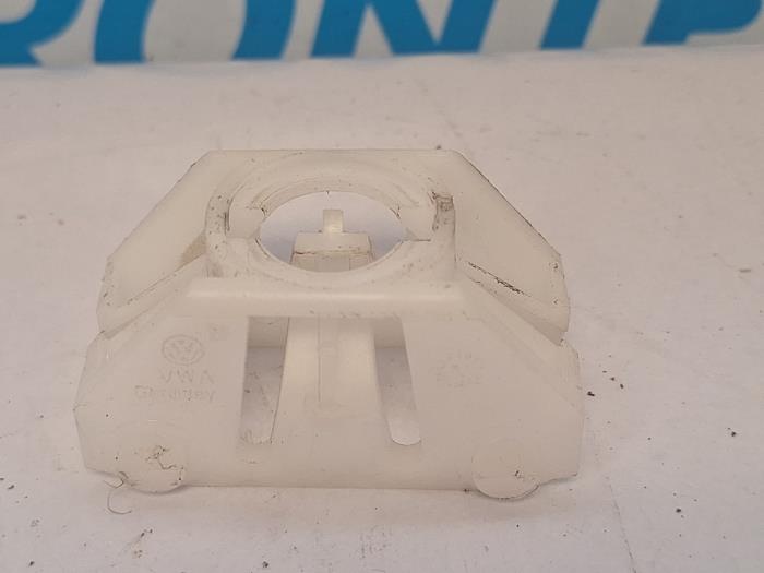 Używane Pedal hamulca Volkswagen Up! (121) 1.0 12V 60 Cena € 10,00 Procedura marży oferowane przez VW Parts Dronten