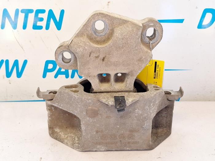 Usagé Support moteur Volkswagen Crafter (SY) 2.0 TDI FWD Prix € 35,00 Règlement à la marge proposé par VW Parts Dronten