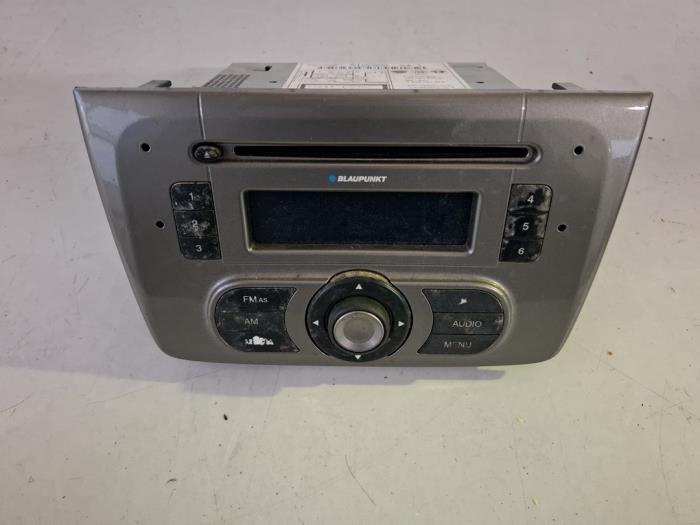 Używane Radio Alfa Romeo MiTo (955) 1.3 JTDm 16V Cena € 65,00 Procedura marży oferowane przez VW Parts Dronten