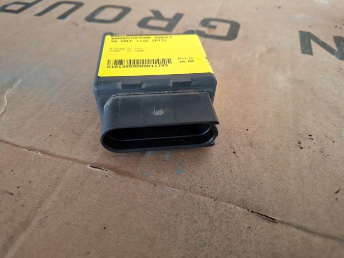 Usagé Module pompe carburant Volkswagen Golf VII Variant (AUVV) 1.2 TSI BlueMotion 16V Prix € 20,00 Règlement à la marge proposé par VW Parts Dronten