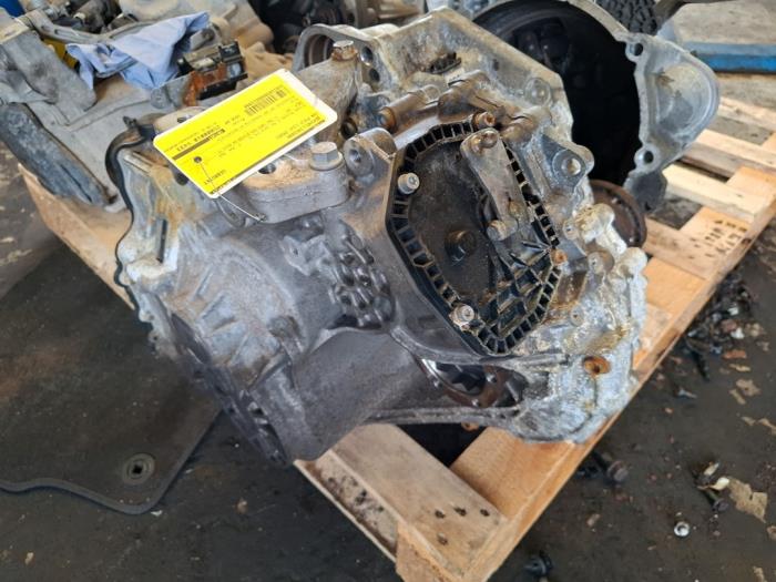 Usagé Boite de vitesses Volkswagen Polo VI (AW1) 1.0 TSI 12V Prix € 1.650,00 Règlement à la marge proposé par VW Parts Dronten