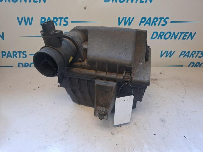 Begagnade Luftfilterhus Volkswagen Transporter T4 2.5 TDI Pris € 40,00 Marginaltabell erbjuds av VW Parts Dronten
