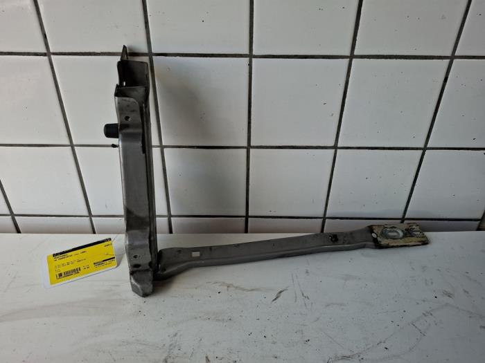 Begagnade Front Volkswagen Transporter T4 2.5 TDI Pris € 30,00 Marginaltabell erbjuds av VW Parts Dronten