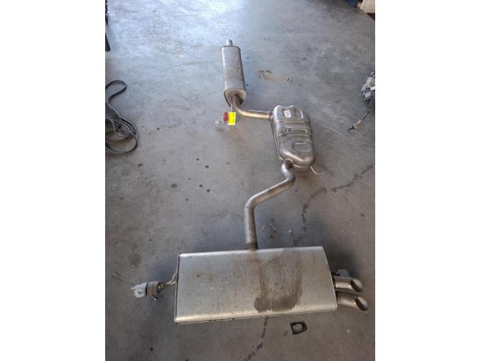 Usagé Echappement (complet) Volkswagen Golf Sportsvan (AUVS) 1.5 TSI Evo BlueMotion 16V Prix € 120,00 Règlement à la marge proposé par VW Parts Dronten