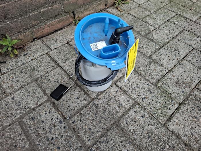 Usagé Pompe à carburant Volkswagen Golf Sportsvan (AUVS) 1.5 TSI Evo BlueMotion 16V Prix € 40,00 Règlement à la marge proposé par VW Parts Dronten