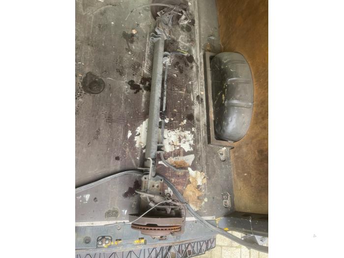 Gebrauchte Hinterachse Vorderradantrieb Volkswagen Crafter (SY) 2.0 TDI FWD Preis € 121,00 Mit Mehrwertsteuer angeboten von VW Parts Dronten