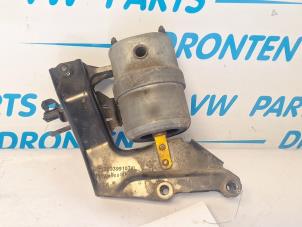 Support moteur d'un Volkswagen Transporter T4 2.5 TDI 1999