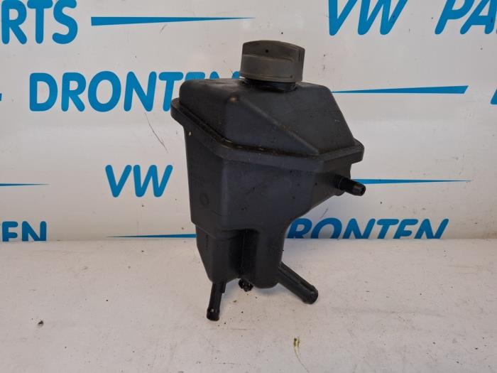 Begagnade Styrservotank Audi A8 (D3) 3.7 V8 40V Quattro Pris € 25,00 Marginaltabell erbjuds av VW Parts Dronten