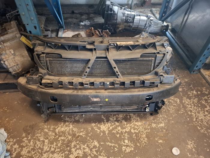 Begagnade Front Volkswagen Phaeton (3D) 6.0 W12 48V 4Motion Pris € 200,00 Marginaltabell erbjuds av VW Parts Dronten
